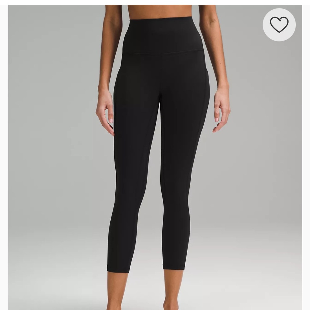 Lululemon high rise Align 23” cropped black leggings w pockets